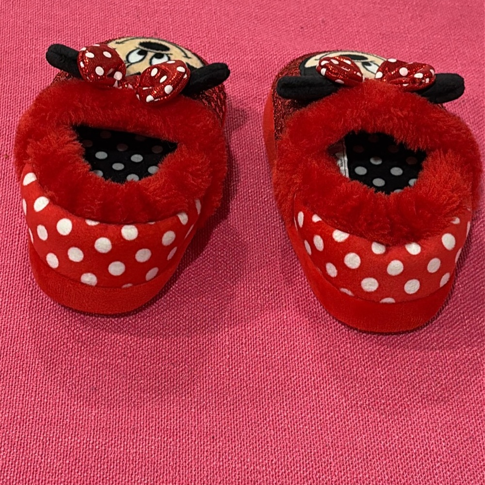 Slippers - Picture 5 of 8